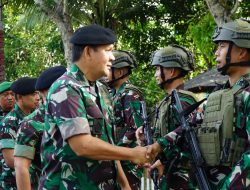 Satgas Pamtas Yonif 131/BRS Terima Kunjungan Tim Ditrah Komhan Ditjen Strahan Kemhan