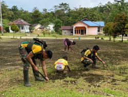 WARGA KAMAT SAMBUT KERJA BAKTI HABEMA BERSIHKAN LINGKUNGAN