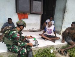 Yankes Gratis Pos Naikere Satgas Yonif 642/Kps Disambut Baik Oleh Warga Distrik Naikere
